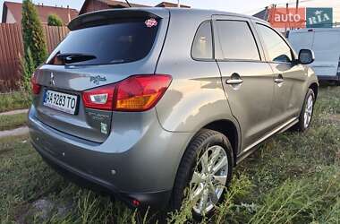 Внедорожник / Кроссовер Mitsubishi Outlander 2015 в 