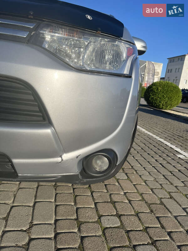 Позашляховик / Кросовер Mitsubishi Outlander 2013 в Львові
