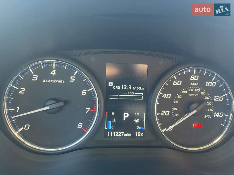 Позашляховик / Кросовер Mitsubishi Outlander 2013 в Львові