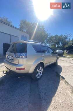Внедорожник / Кроссовер Mitsubishi Outlander 2007 в 