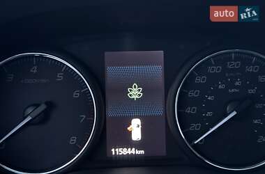 Внедорожник / Кроссовер Mitsubishi Outlander 2018 в 