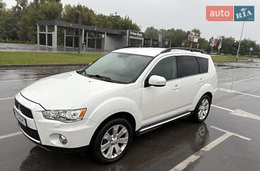Внедорожник / Кроссовер Mitsubishi Outlander 2011 в Киеве