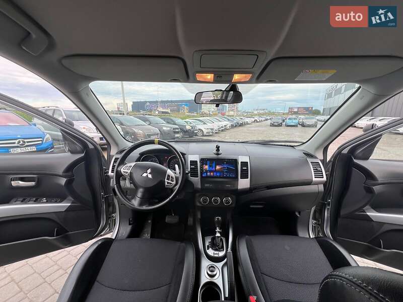 Позашляховик / Кросовер Mitsubishi Outlander 2012 в Львові фото 20 Позашляховик / Кросовер Mitsubishi Outlander 2012 в Львові