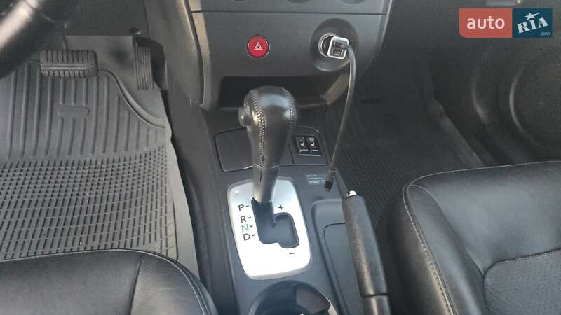 Внедорожник / Кроссовер Mitsubishi Outlander 2007 в Киеве