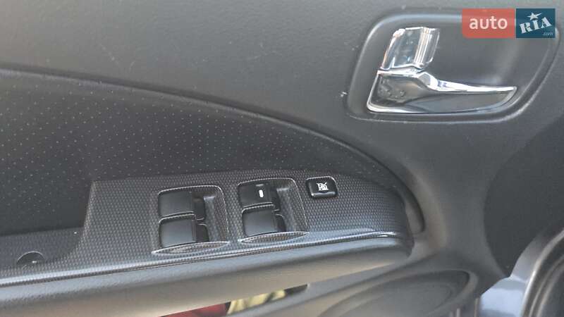 Внедорожник / Кроссовер Mitsubishi Outlander 2007 в Киеве