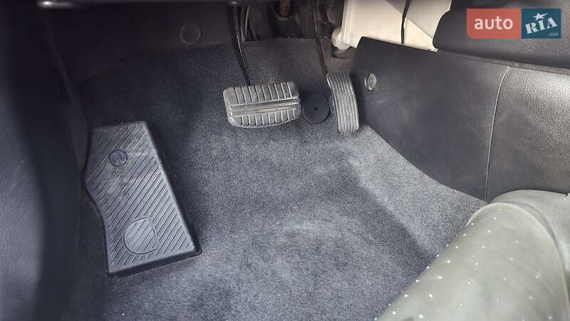 Внедорожник / Кроссовер Mitsubishi Outlander 2007 в Киеве