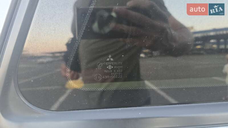 Внедорожник / Кроссовер Mitsubishi Outlander 2007 в Киеве