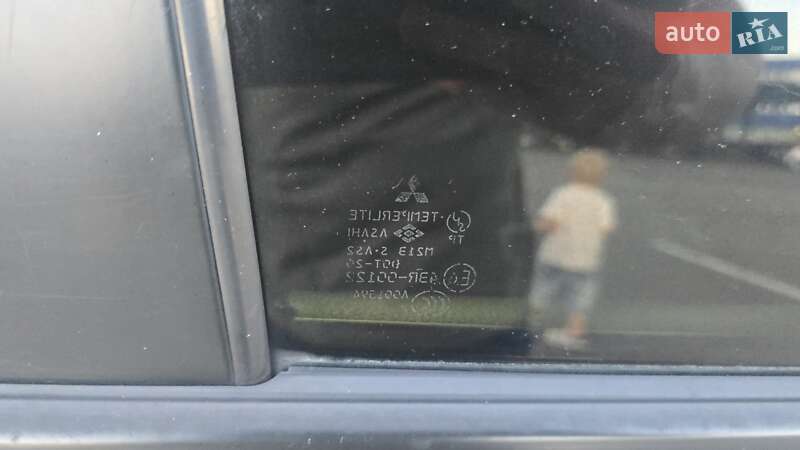 Внедорожник / Кроссовер Mitsubishi Outlander 2007 в Киеве