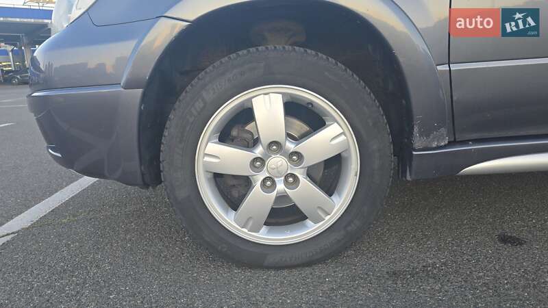 Внедорожник / Кроссовер Mitsubishi Outlander 2007 в Киеве
