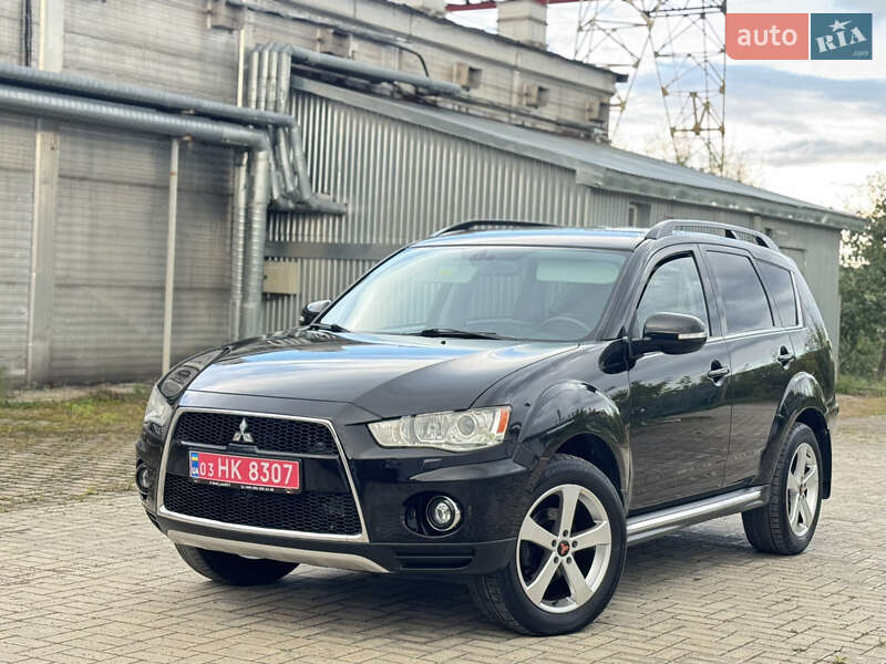 Mitsubishi Outlander 2011