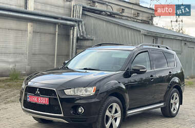 Внедорожник / Кроссовер Mitsubishi Outlander 2011 в 