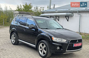 Внедорожник / Кроссовер Mitsubishi Outlander 2011 в 
