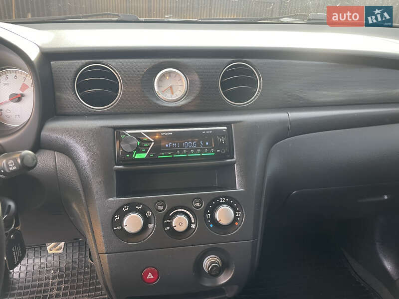 Внедорожник / Кроссовер Mitsubishi Outlander 2006 в Трускавце
