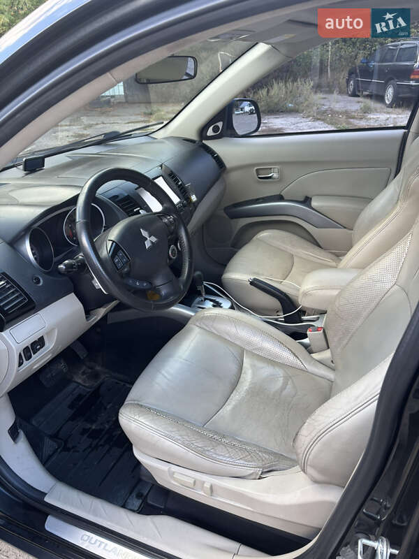 Позашляховик / Кросовер Mitsubishi Outlander 2008 в Броварах фото 10 Позашляховик / Кросовер Mitsubishi Outlander 2008 в Броварах