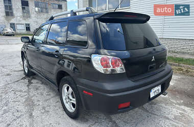 Внедорожник / Кроссовер Mitsubishi Outlander 2004 в 