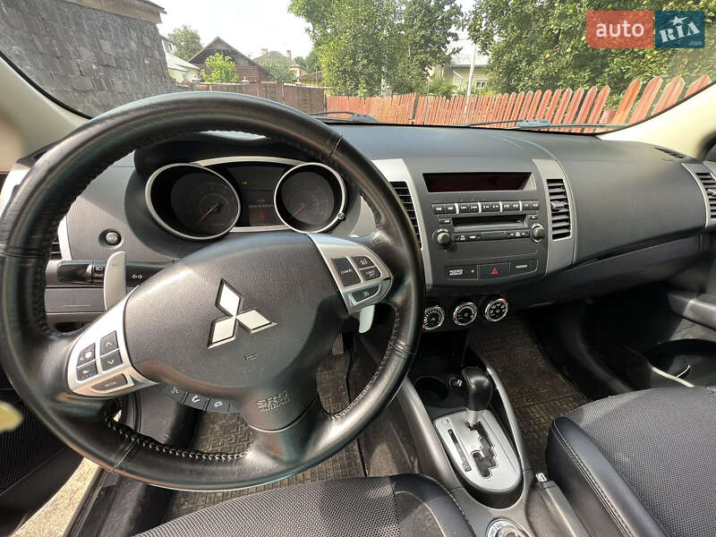 Позашляховик / Кросовер Mitsubishi Outlander 2013 в Івано-Франківську фото 8 Позашляховик / Кросовер Mitsubishi Outlander 2013 в Івано-Франківську