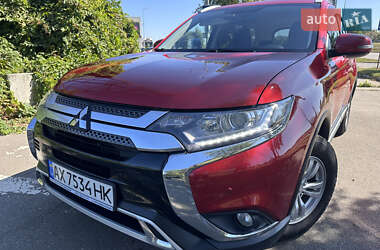 Внедорожник / Кроссовер Mitsubishi Outlander 2018 в Киеве