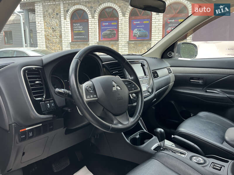 Позашляховик / Кросовер Mitsubishi Outlander 2013 в Білій Церкві