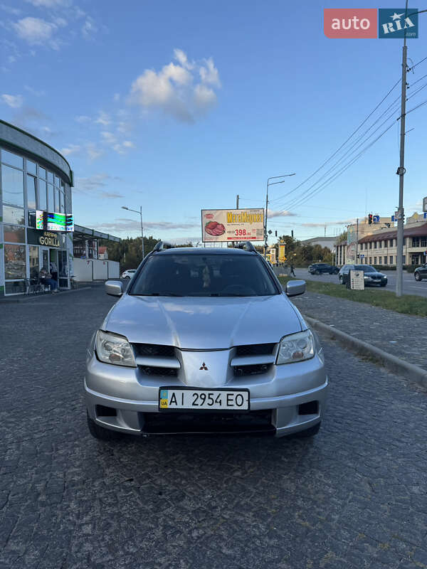 Внедорожник / Кроссовер Mitsubishi Outlander 2006 в 