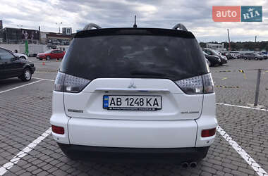 Внедорожник / Кроссовер Mitsubishi Outlander 2011 в 