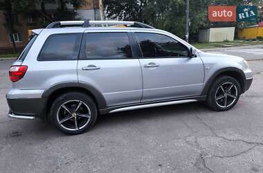 Внедорожник / Кроссовер Mitsubishi Outlander 2006 в 