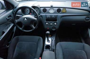 Внедорожник / Кроссовер Mitsubishi Outlander 2006 в 