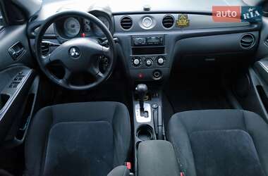 Внедорожник / Кроссовер Mitsubishi Outlander 2006 в 