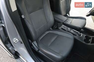 Внедорожник / Кроссовер Mitsubishi Outlander 2015 в 