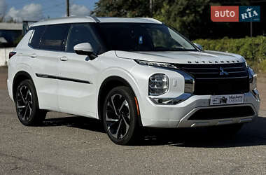 Внедорожник / Кроссовер Mitsubishi Outlander 2021 в Черкассах