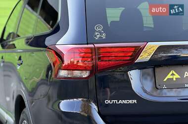 Внедорожник / Кроссовер Mitsubishi Outlander 2020 в 