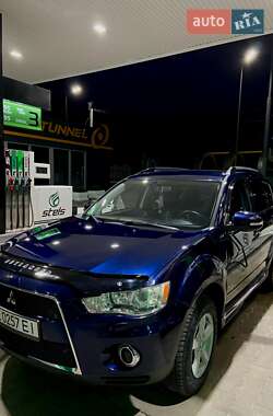 Позашляховик / Кросовер Mitsubishi Outlander 2011 в Чернівцях
