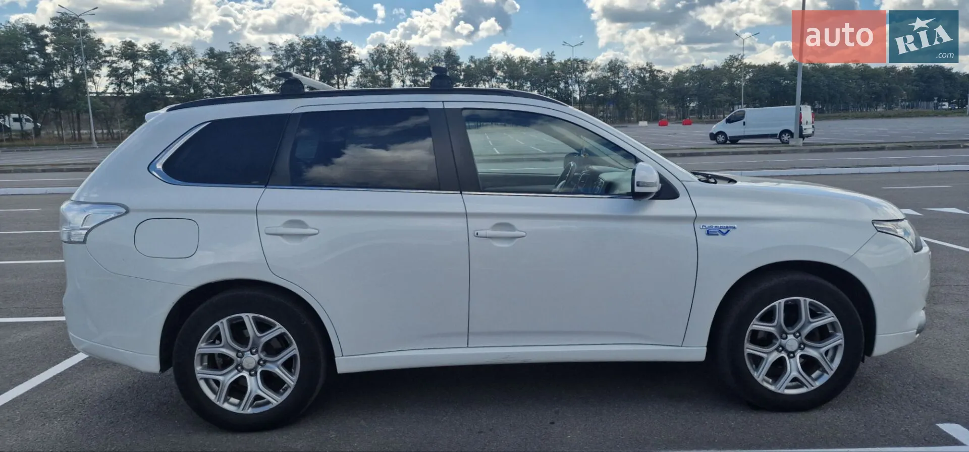2014 Mitsubishi Outlander - мініатюра 2