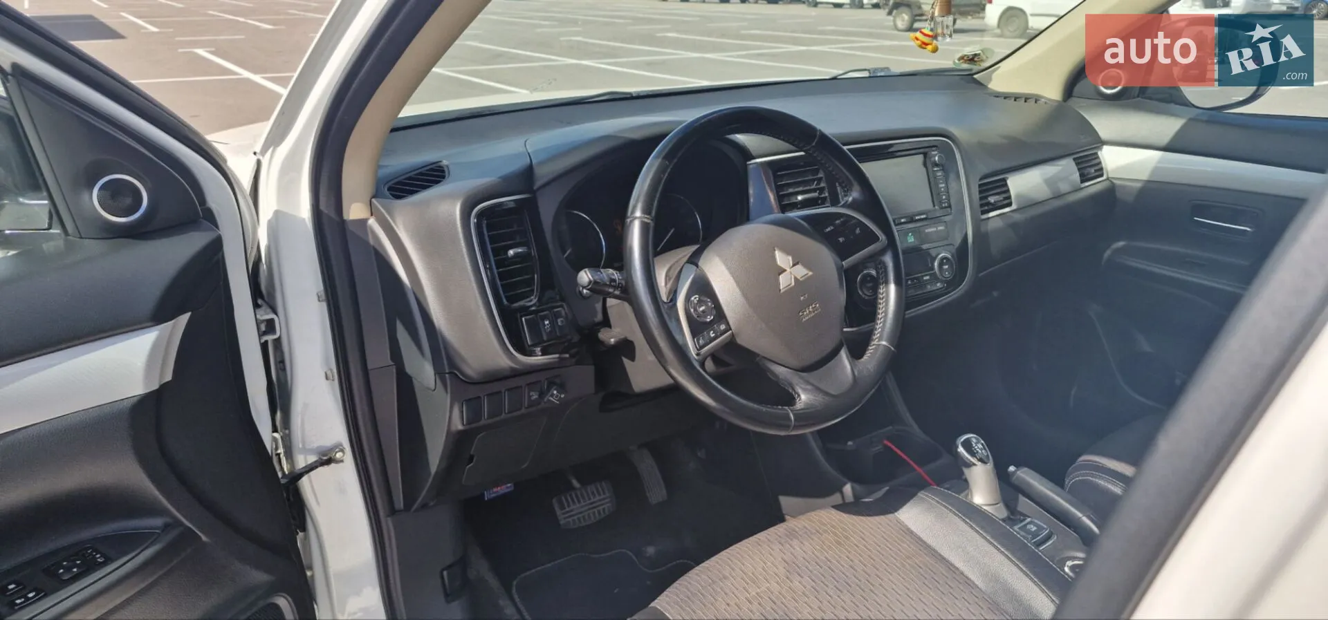 2014 Mitsubishi Outlander - мініатюра 7