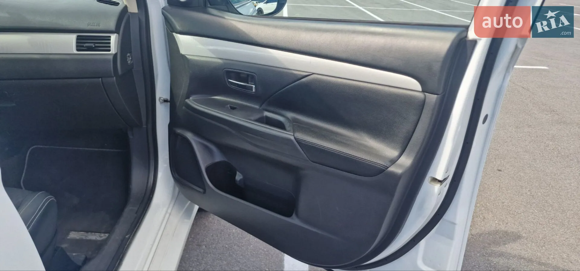 2014 Mitsubishi Outlander - мініатюра 17