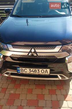 Внедорожник / Кроссовер Mitsubishi Outlander 2021 в Львове