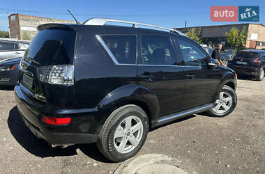 Внедорожник / Кроссовер Mitsubishi Outlander 2009 в 