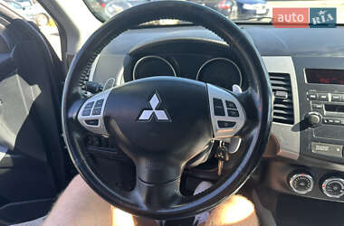 Внедорожник / Кроссовер Mitsubishi Outlander 2009 в 