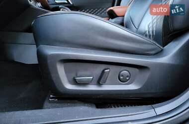Внедорожник / Кроссовер Mitsubishi Outlander 2022 в 