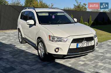 Внедорожник / Кроссовер Mitsubishi Outlander 2010 в 