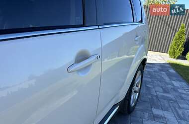 Внедорожник / Кроссовер Mitsubishi Outlander 2010 в 