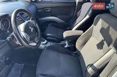 Внедорожник / Кроссовер Mitsubishi Outlander 2010 в 