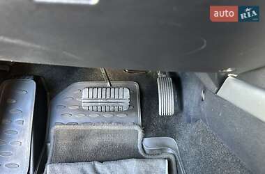Внедорожник / Кроссовер Mitsubishi Outlander 2010 в 