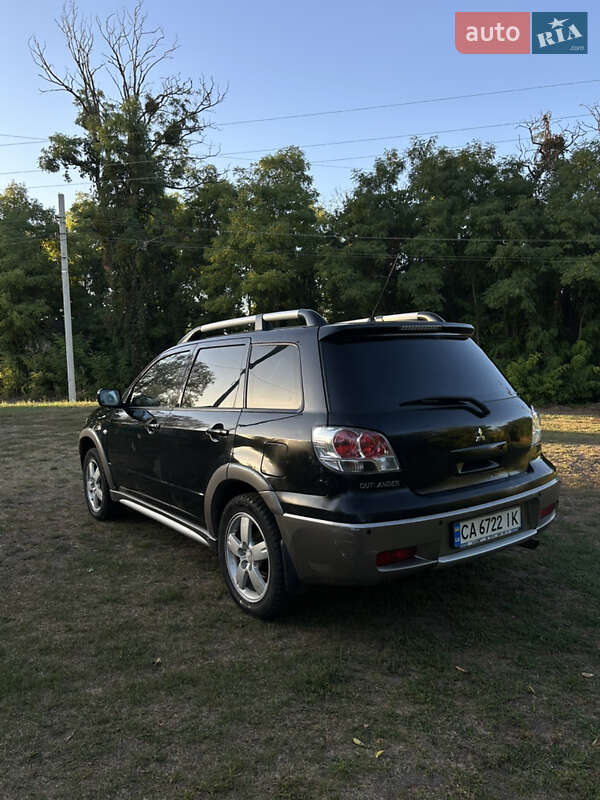 Позашляховик / Кросовер Mitsubishi Outlander 2006 в Чорнобаї