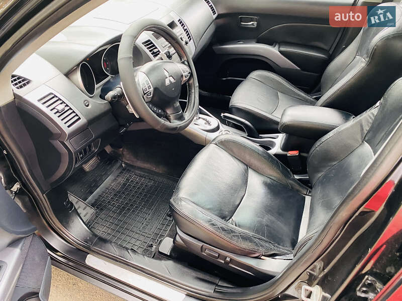 Позашляховик / Кросовер Mitsubishi Outlander 2008 в Харкові