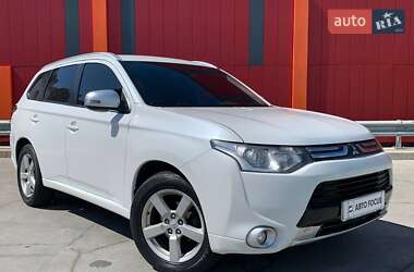 Позашляховик / Кросовер Mitsubishi Outlander 2012 в Києві