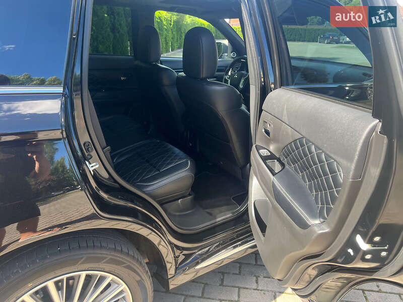 Позашляховик / Кросовер Mitsubishi Outlander 2020 в Львові фото 30 Позашляховик / Кросовер Mitsubishi Outlander 2020 в Львові