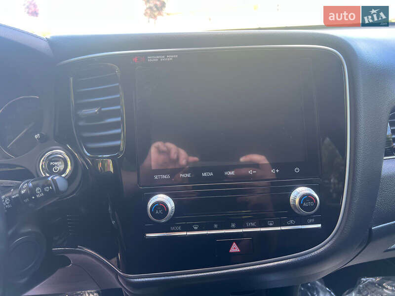 Позашляховик / Кросовер Mitsubishi Outlander 2020 в Львові фото 39 Позашляховик / Кросовер Mitsubishi Outlander 2020 в Львові