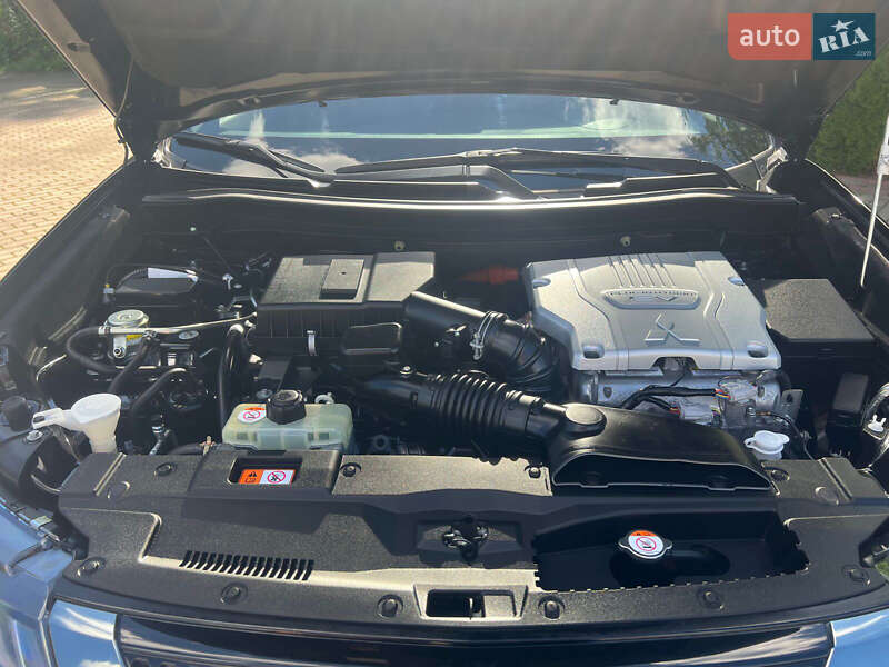 Позашляховик / Кросовер Mitsubishi Outlander 2020 в Львові фото 47 Позашляховик / Кросовер Mitsubishi Outlander 2020 в Львові