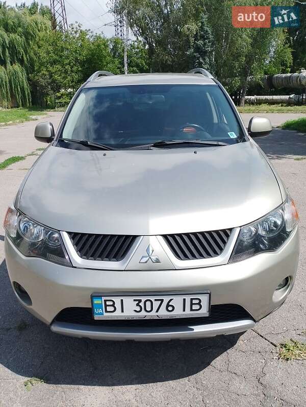Внедорожник / Кроссовер Mitsubishi Outlander 2008 в Полтаве