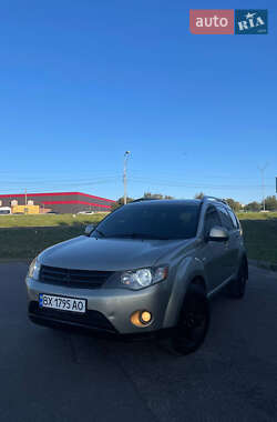 Внедорожник / Кроссовер Mitsubishi Outlander 2007 в 